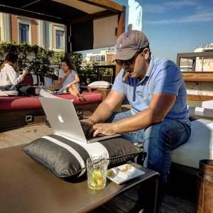 Meet your Posher, Daniel